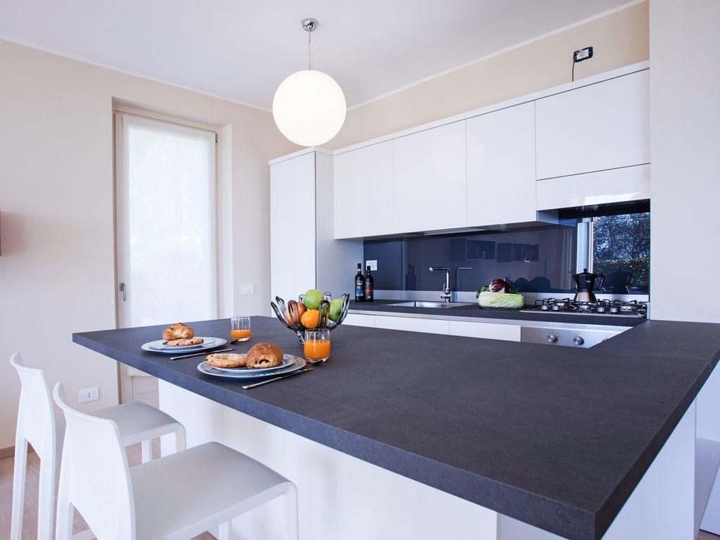 Ossuccio Grande C Home With Pool Sleeps 12 By Italian Apartments Como Eksteriør bilde
