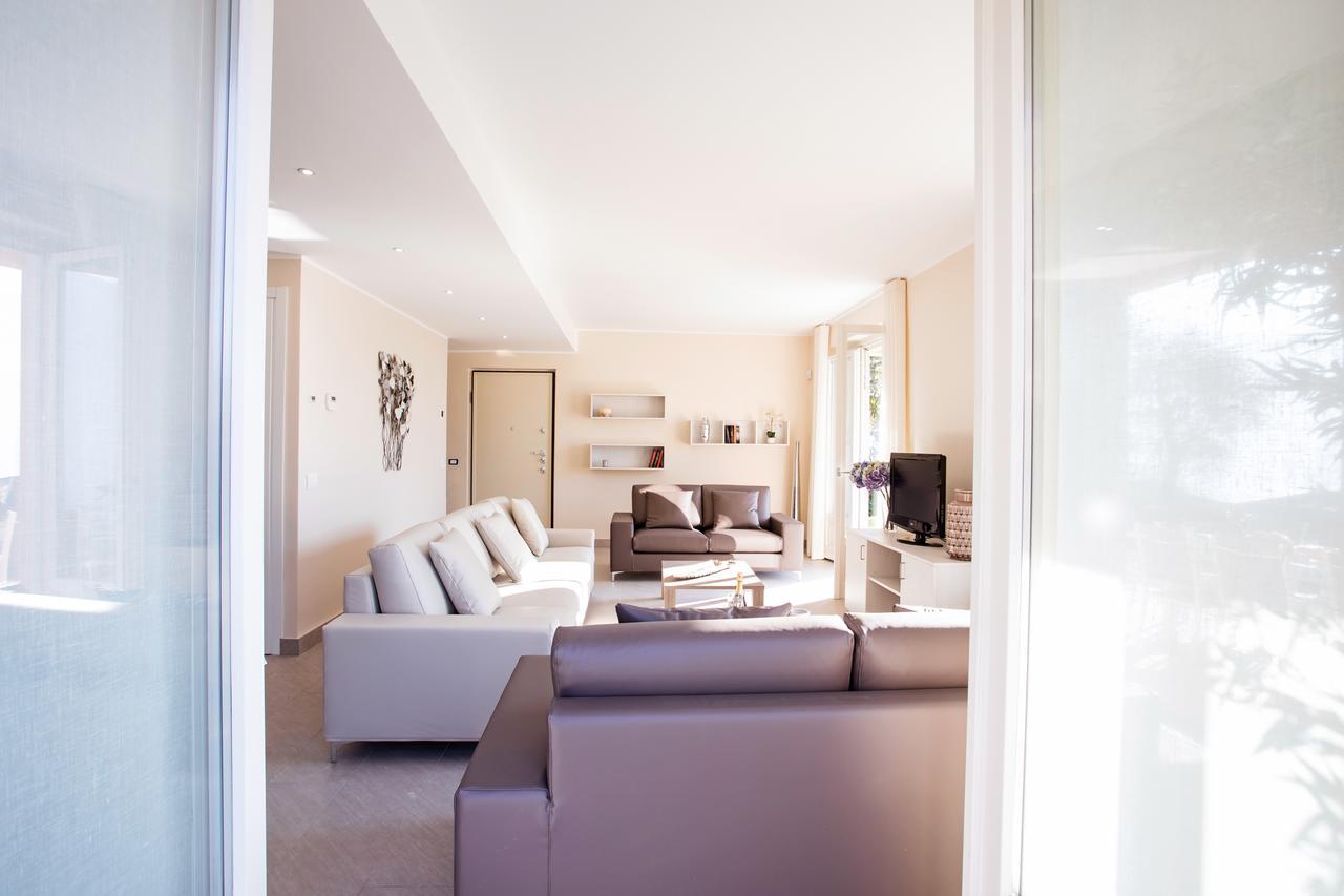 Ossuccio Grande C Home With Pool Sleeps 12 By Italian Apartments Como Eksteriør bilde